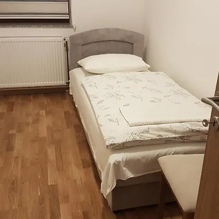 Apartman Tara *